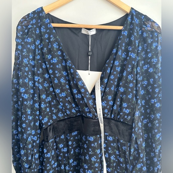 Goddiva Long Sleeve Floral Gown - Picture 3 of 4